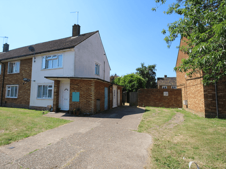 Two Bedroom Ground Maisonette - Private Garden